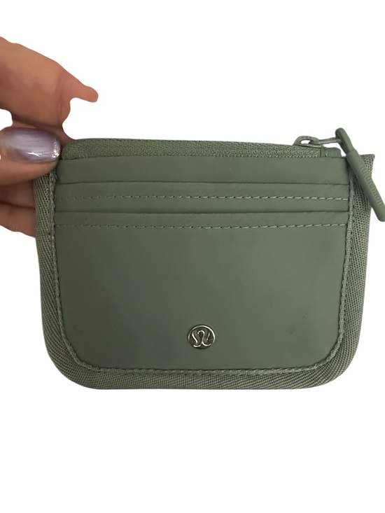 Lululemon True Identity Card Case One Size Gray Eucalyptus - Pre-owned - Picture 2 of 8